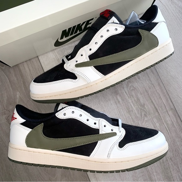 Jordan 1 low Travis Scott “Olive” Size 9.5 M - Picture 4 of 14